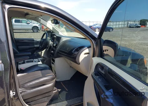 2014 Chrysler Town & Country Touring from USA, damaged, VIN 2C4RC1BG6ER272242